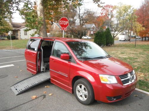 08 dodge grand caravan  handicap van wheel chair ramp 39000 miles 1 owner