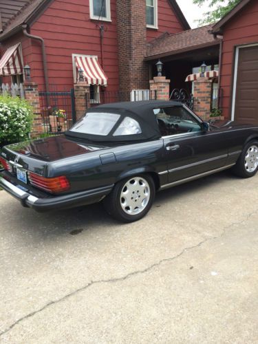 1989 mercedes-benz 560sl base convertible 2-door 5.6l