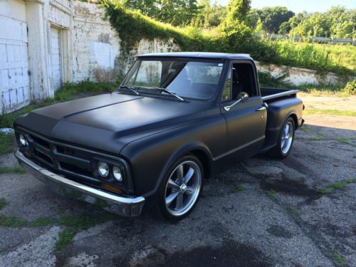 1967 chevy c 10 gmc  stepside resto mod