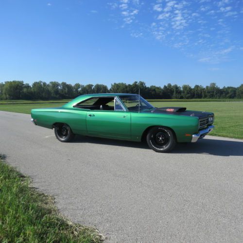 19691/2 plymouth roadrunner a12 liftoff car