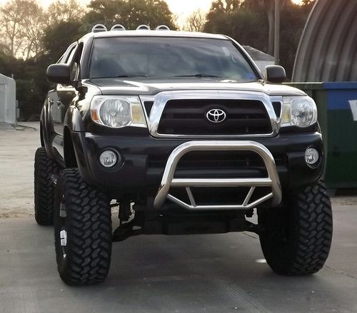 Toyota tacoma pre runner sr5 4door auto v6