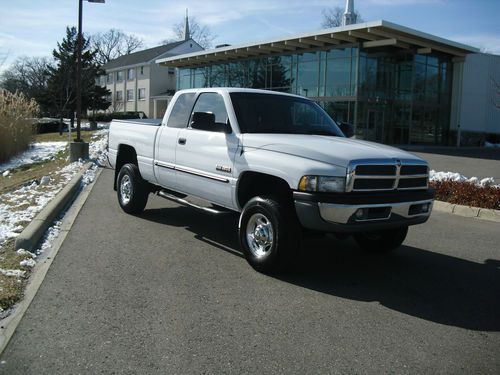 Dodge ram 2500 slt laramie cummins