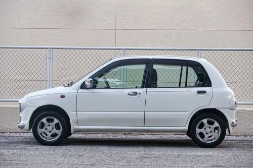 1998 subaru vivio white edition