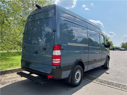 2018 mercedes-benz sprinter extra clean