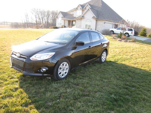 2012 ford focus se sedan 4-door 2.0l