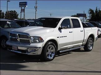 2011 white 4wd crew cab 140.5&#034; laramie!