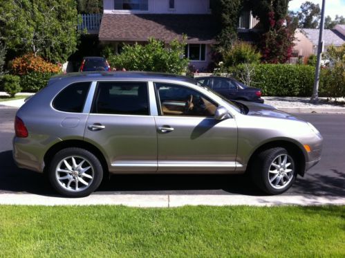 2006 porsche cayenne odometer: 67,000 base sport utility 4-door 3.2l