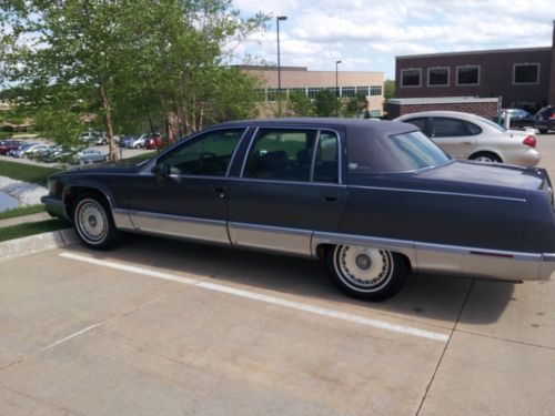 1994 cadillac fleetwood brougham sedan 4-door 5.7l