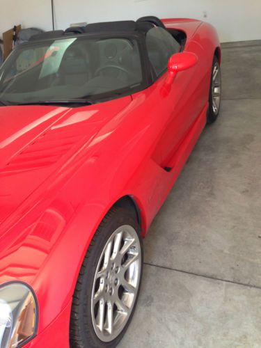 2003 dodge convertible viper! mint only 4,200 miles!!!!!