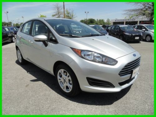 2014 se new 1.6l i4 16v manual front-wheel drive hatchback premium