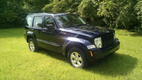 2012 jeep liberty sport sport utility 4-door 3.7l low miles. excellent condition