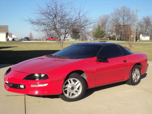 1995 chevrolet camaro base coupe 2-door 3.4l