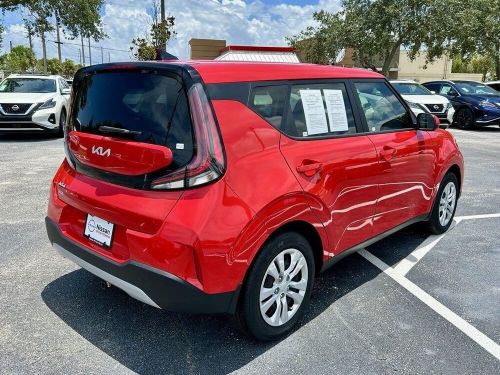 2023 kia soul lx