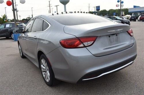 2015 chrysler 200 series limited