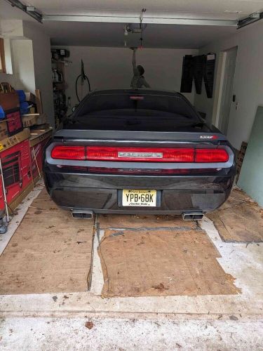 2009 dodge challenger srt-8