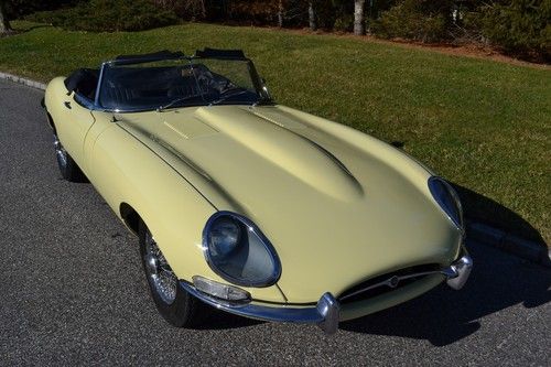 1967 jaguar xke series 1 roadster.