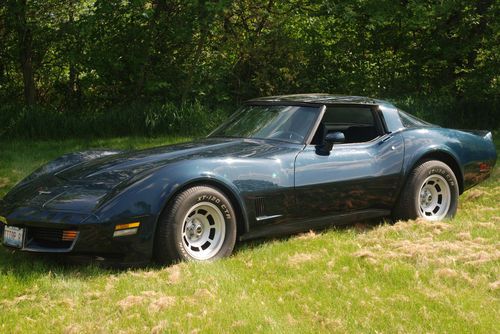 1981 chevrolet corvette base coupe 2-door 5.7l midnight blue transparent t-tops