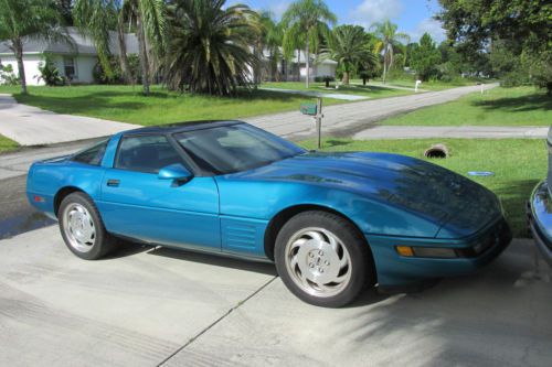 1993 corvette coupe ,teal blue,a/t,cold a/c, glass top