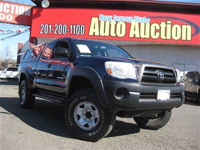 05 tacoma access cab 4wd 4x4 club cab 5-speed manual trans carfax certified