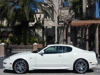 2006 white coupe leather headliner maserati crest auditorium sound we finance !!