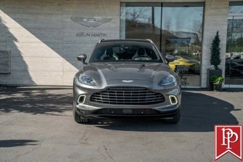 2023 aston martin dbx