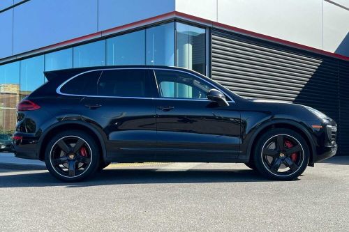 2017 porsche cayenne turbo