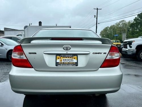 2004 toyota camry se 4dr sedan