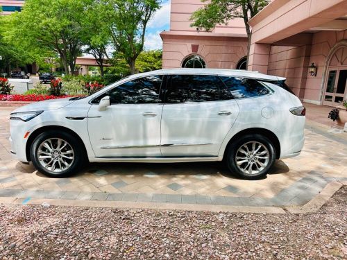 2023 buick enclave avenir /3rd row seats / heated &amp; cooling seats