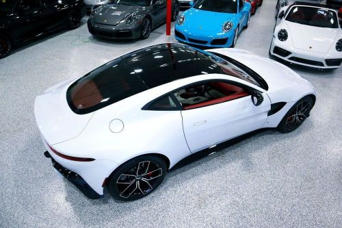 2021 aston martin vantage amg v8 503hp * only 10k miles...giant option spec!