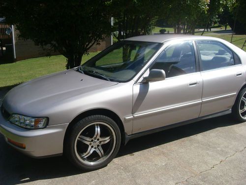 1997 honda accord value package w/ rims and projector lights no reserve