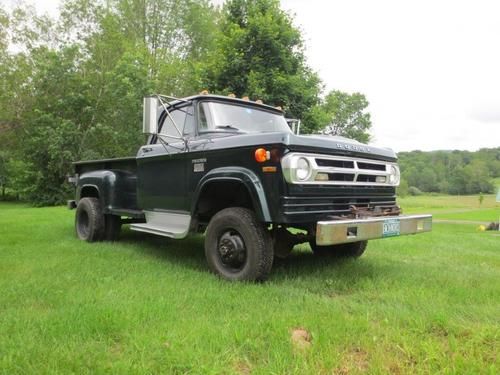 1971 dodge w300 power wagon truck 4 x 4