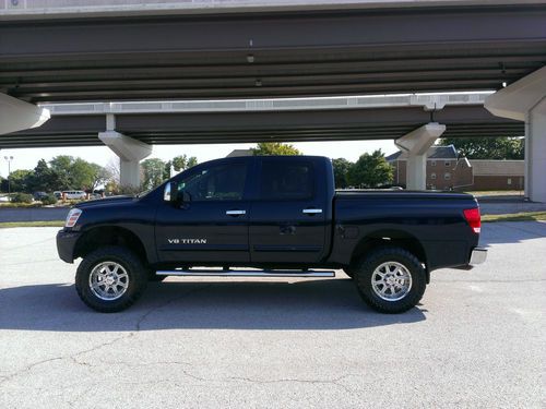 2007 nissan titan le crew cab pickup 4-door 5.6l, 6 inch fabtech lift