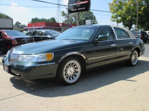 Low mile free shipping warranty clean cheap luxury sedan leather landau rare