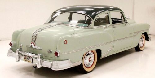 1953 pontiac chieftain deluxe sedan