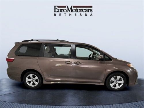 2018 toyota sienna l