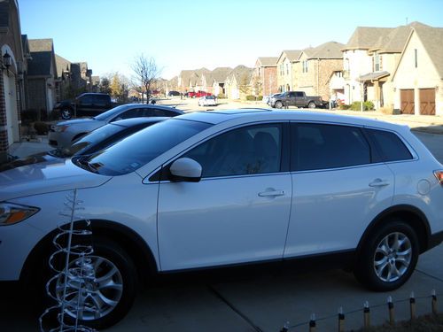 2011 white mazda cx9 4 x 2 touring