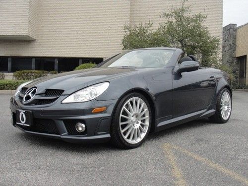 Beautiful 2010 mercedes-benz slk350, only 23,397 miles, loaded, warranty