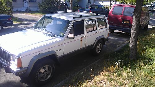 1992 jeep cherokee laredo sport utility 4-door 4.0l xj auto