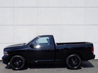 2013 dodge ram 1500 hemi black express!