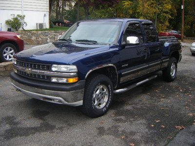 Fully loaded, z71 package,  stepside bed 4x4