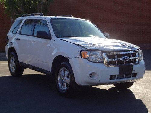 2012 ford escape xlt 4wd damaged salvage only 23k miles economical wont last!!