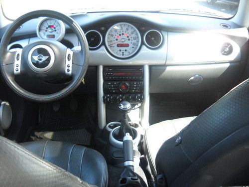 2003 mini cooper base hatchback 2-door 1.6l