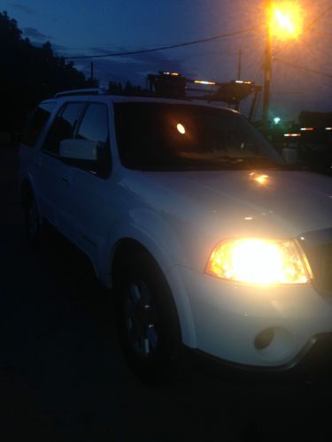 2004 lincoln navigator base sport utility 4-door 5.4l