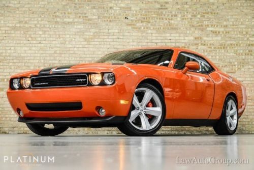 2009 dodge challenger srt-8! media center! navigation! xenons! heated sts! clean