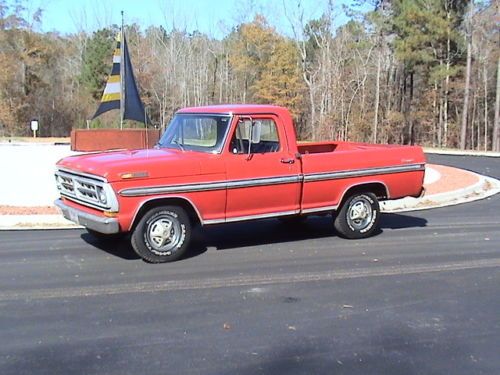 Sharp 1971 ford f100. 3 speed 302 w/glass paks