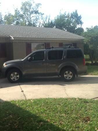 2005 nissan pathfinder se off-road sport utility 4-door 4.0l