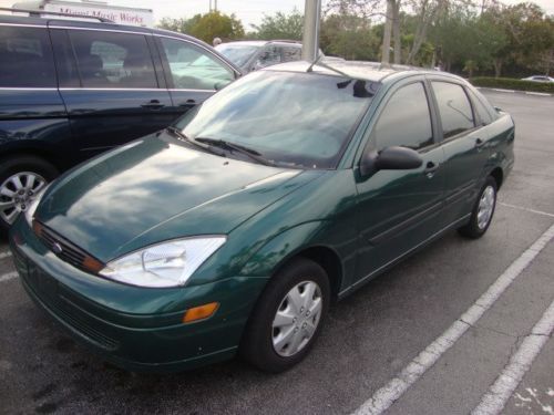 2001 ford focus lx sedan 4-door 2.0l