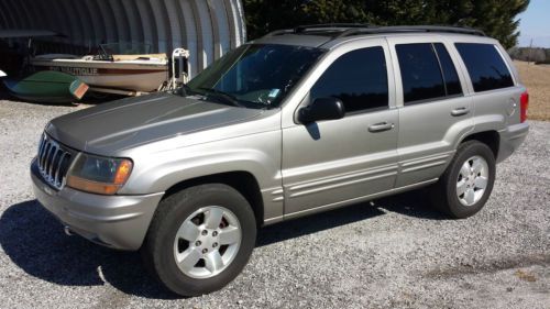 Very nice grand cherokee 4x4 mechanically sound runs great cold ac