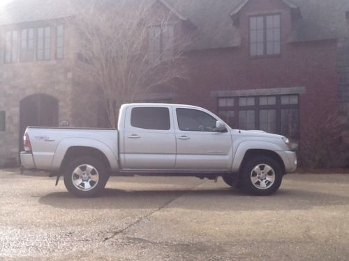 2010 toyota tacoma crew cab pickup 4-door 4.0l trd sport 4x4