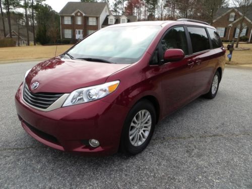 2011 toyota sienna xle mini passenger van 5-door 3.5l